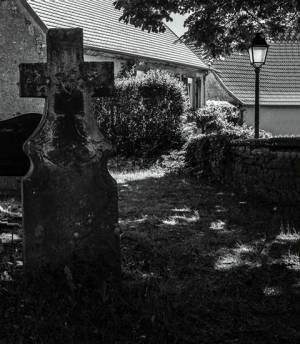 Roland Kratt "An der Friedhofsmauer"